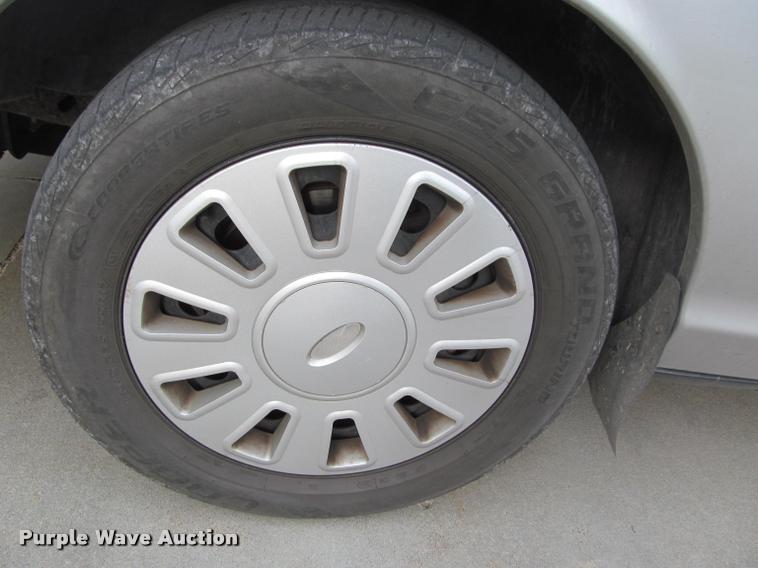 image for item J2607 2009 Ford Crown Victoria Police Interceptor