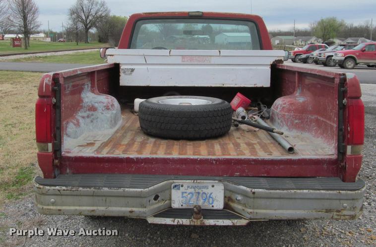 image for item J2608 1990 Ford F150 Custom pickup truck