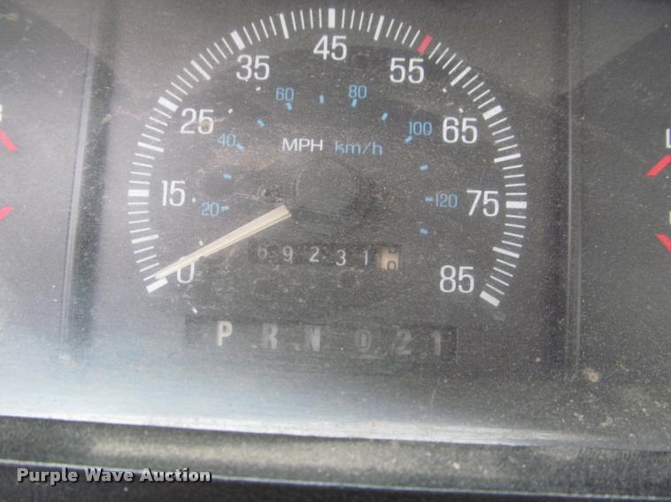 image for item J2608 1990 Ford F150 Custom pickup truck