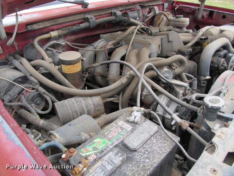 image for item J2608 1990 Ford F150 Custom pickup truck