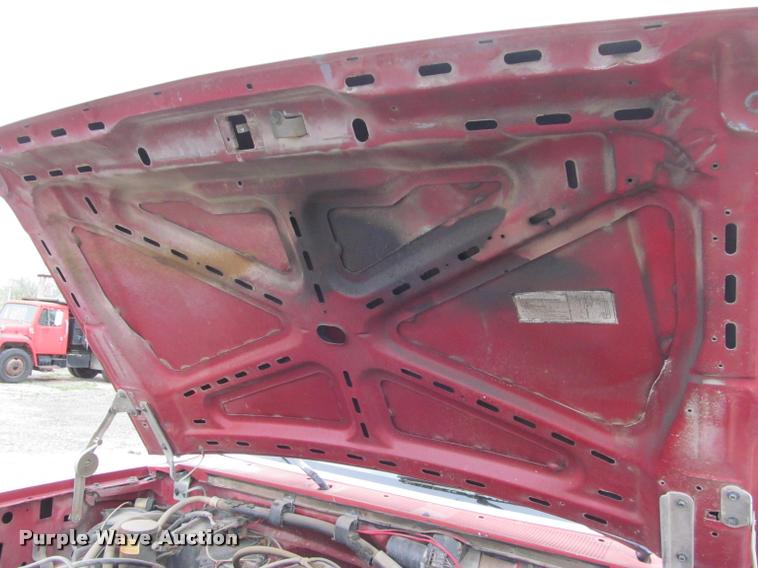 image for item J2608 1990 Ford F150 Custom pickup truck