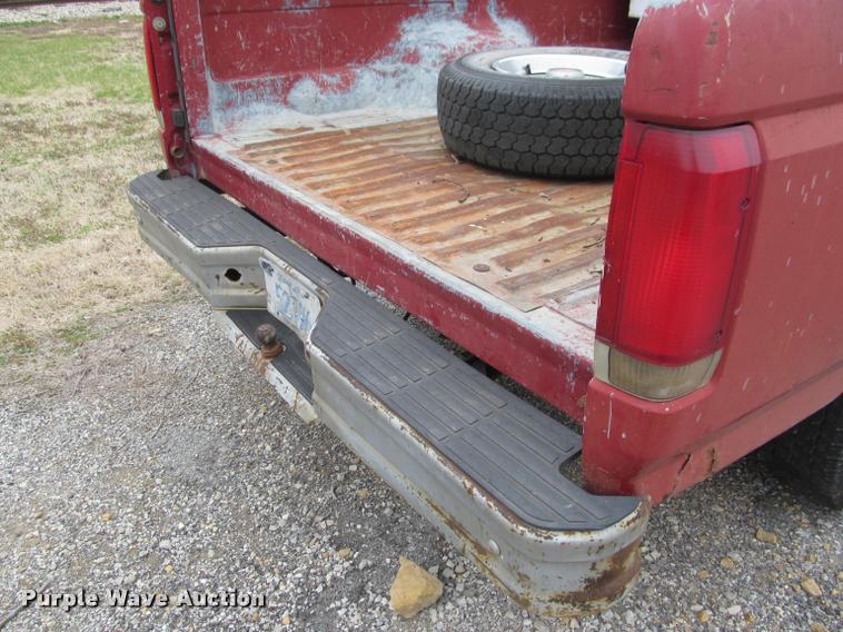 image for item J2608 1990 Ford F150 Custom pickup truck