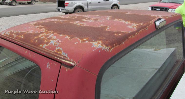 image for item J2608 1990 Ford F150 Custom pickup truck