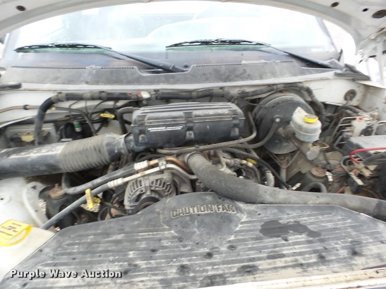 image for item J8650 2001 Dodge Ram 2500 pickup truck