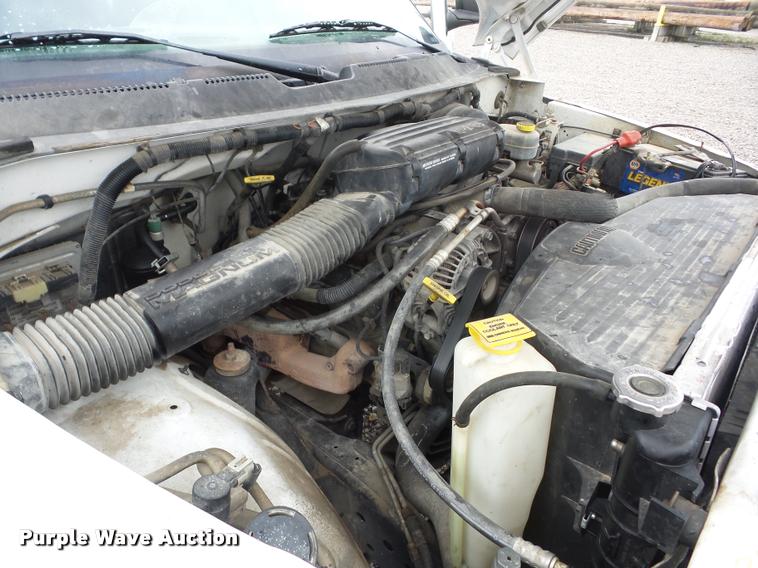 image for item J8650 2001 Dodge Ram 2500 pickup truck