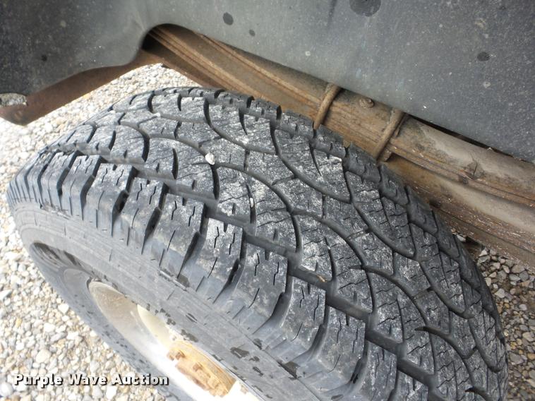 image for item J8650 2001 Dodge Ram 2500 pickup truck