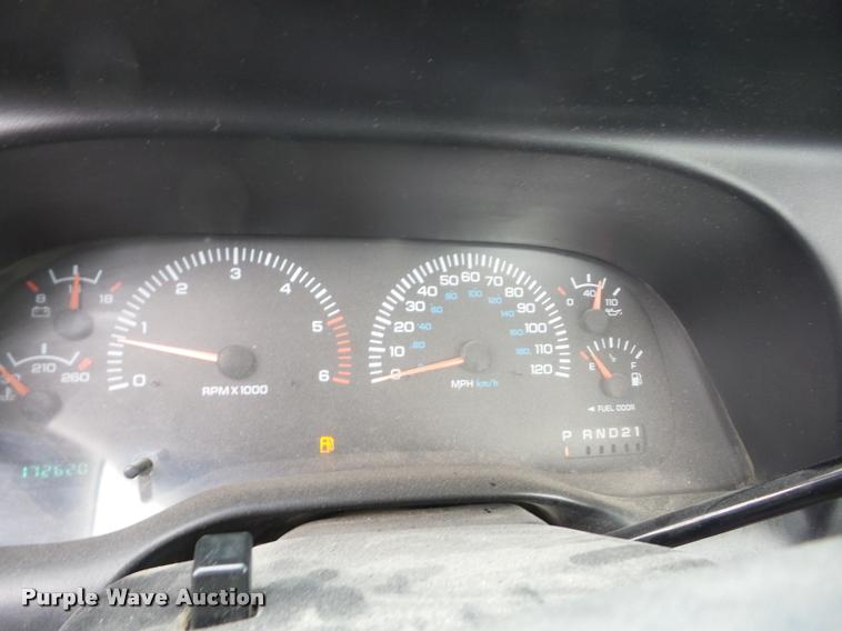 image for item J8650 2001 Dodge Ram 2500 pickup truck