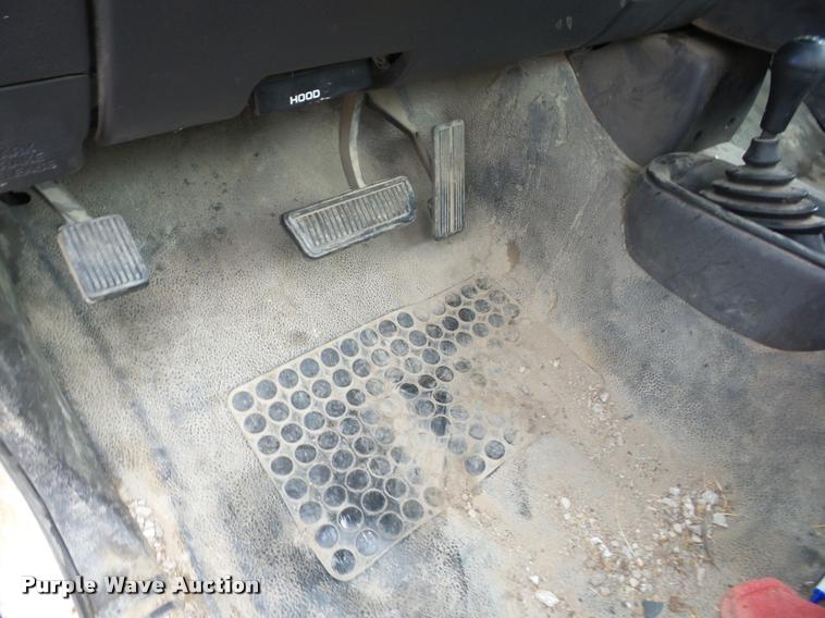 image for item J8650 2001 Dodge Ram 2500 pickup truck