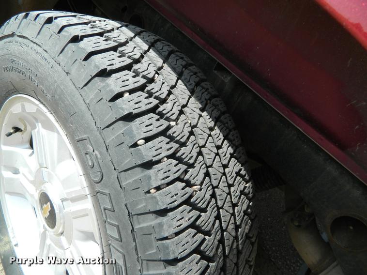 image for item K2691 2013 Chevrolet Silverado 1500 Z71 Ext. Cab pickup truck