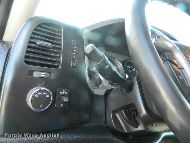 image for item K2691 2013 Chevrolet Silverado 1500 Z71 Ext. Cab pickup truck