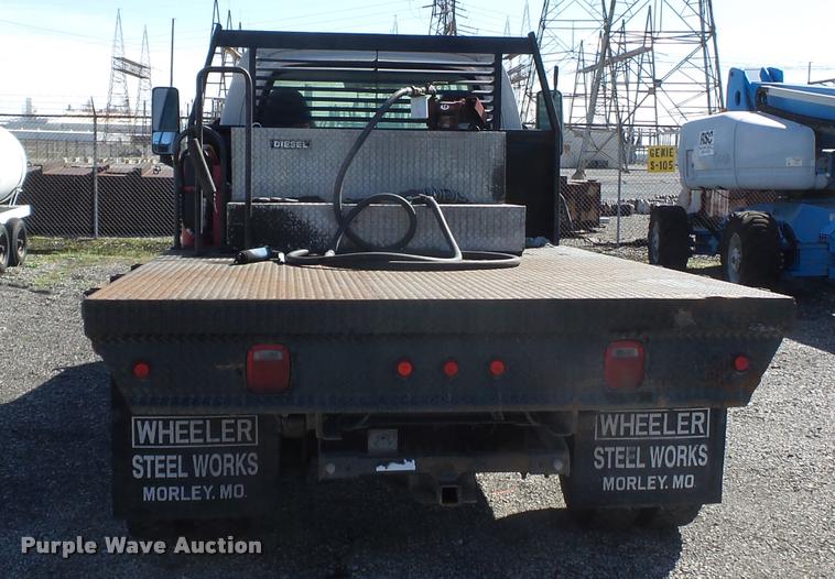 image for item K3315 2005 Chevrolet 4500 flatbed truck