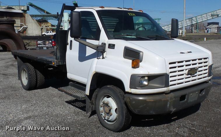 image for item K3315 2005 Chevrolet 4500 flatbed truck
