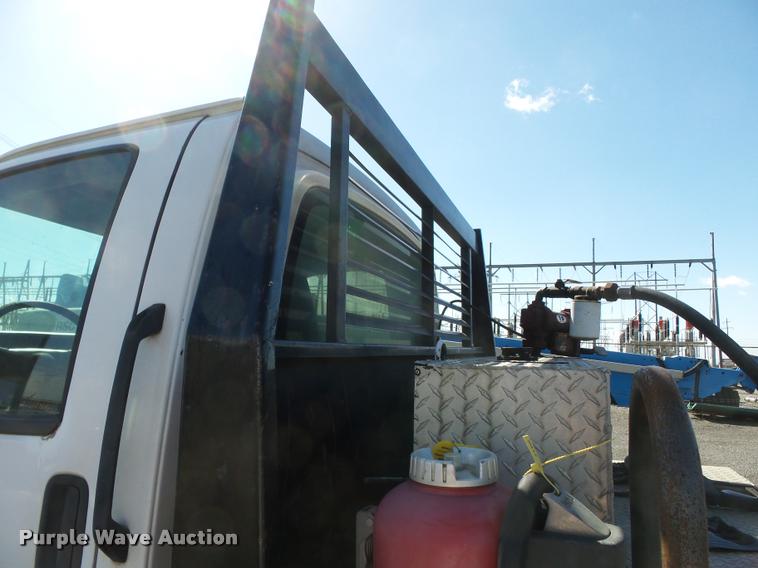image for item K3315 2005 Chevrolet 4500 flatbed truck