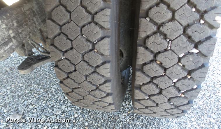 image for item K3315 2005 Chevrolet 4500 flatbed truck