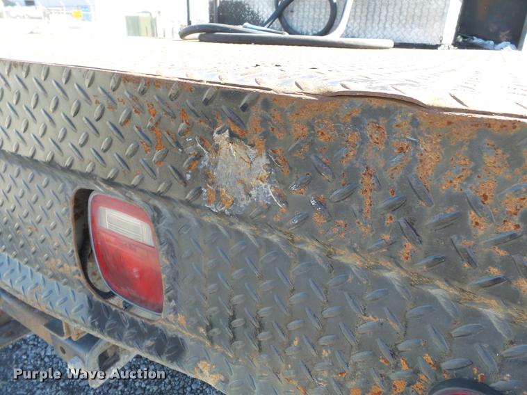 image for item K3315 2005 Chevrolet 4500 flatbed truck