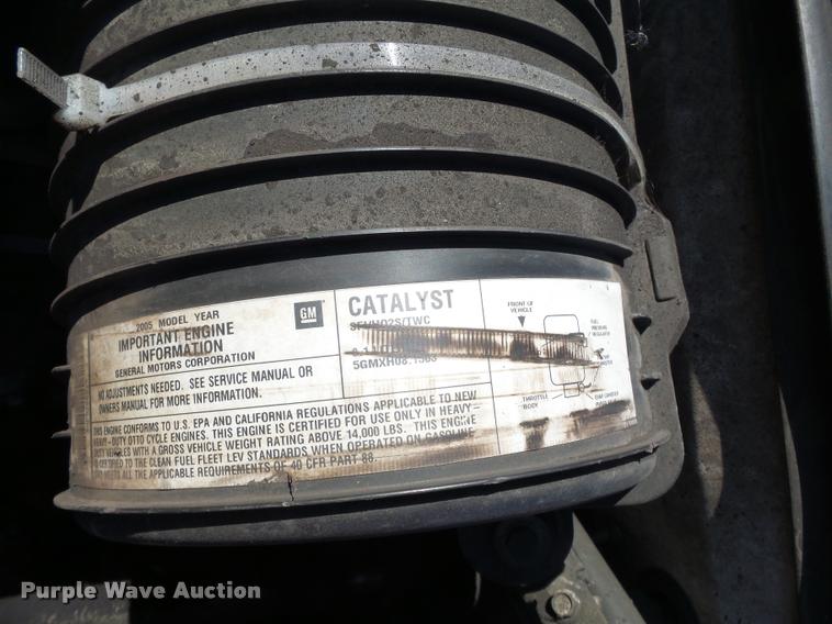 image for item K3315 2005 Chevrolet 4500 flatbed truck