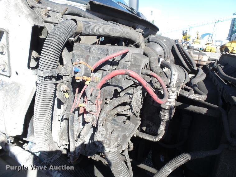 image for item K3315 2005 Chevrolet 4500 flatbed truck