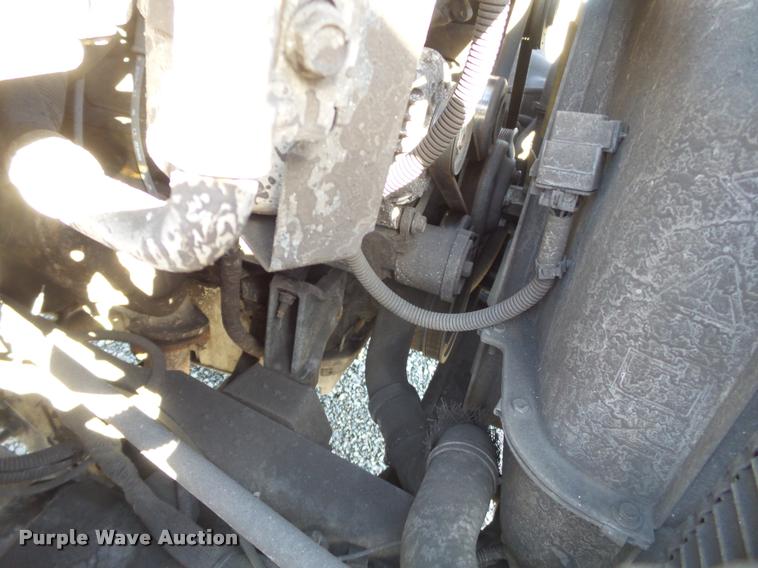 image for item K3315 2005 Chevrolet 4500 flatbed truck