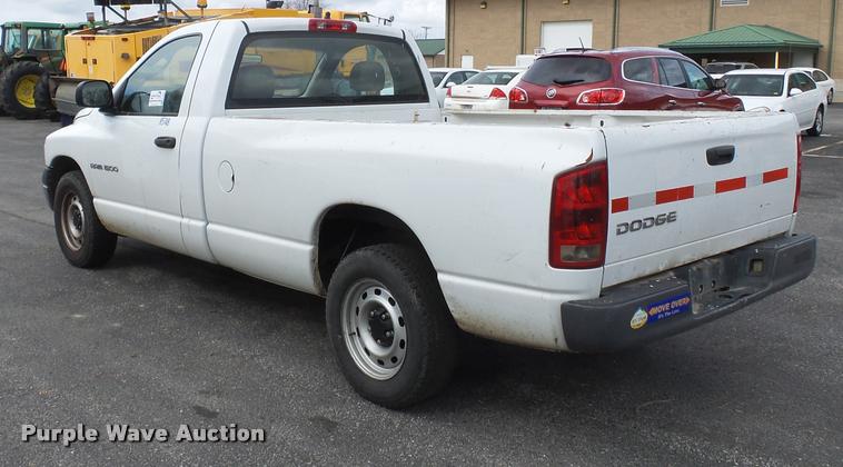 image for item K3331 2004 Dodge Ram 1500 pickup truck