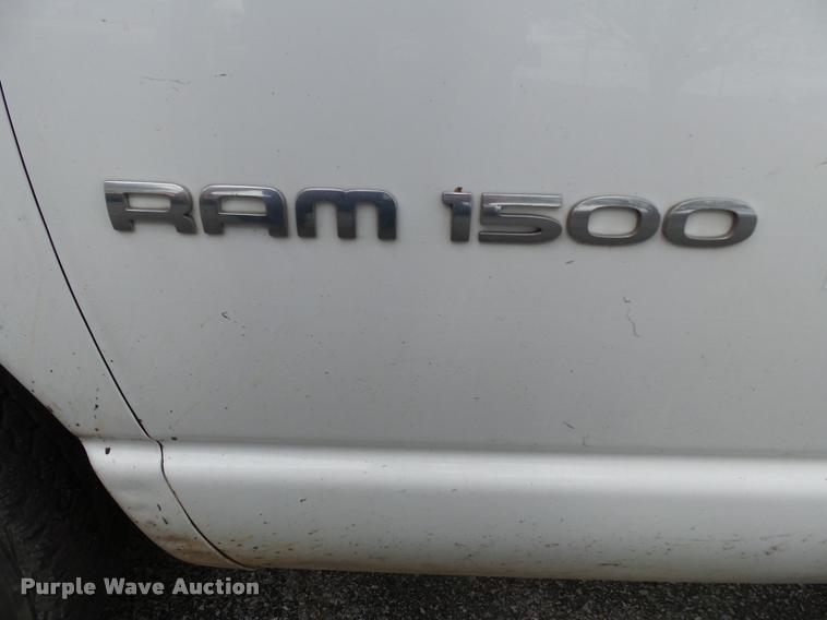 image for item K3331 2004 Dodge Ram 1500 pickup truck