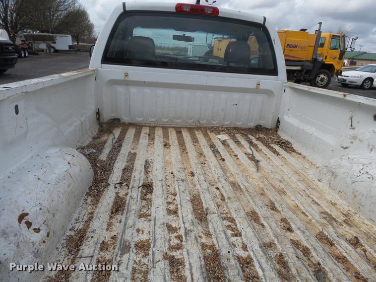 image for item K3331 2004 Dodge Ram 1500 pickup truck