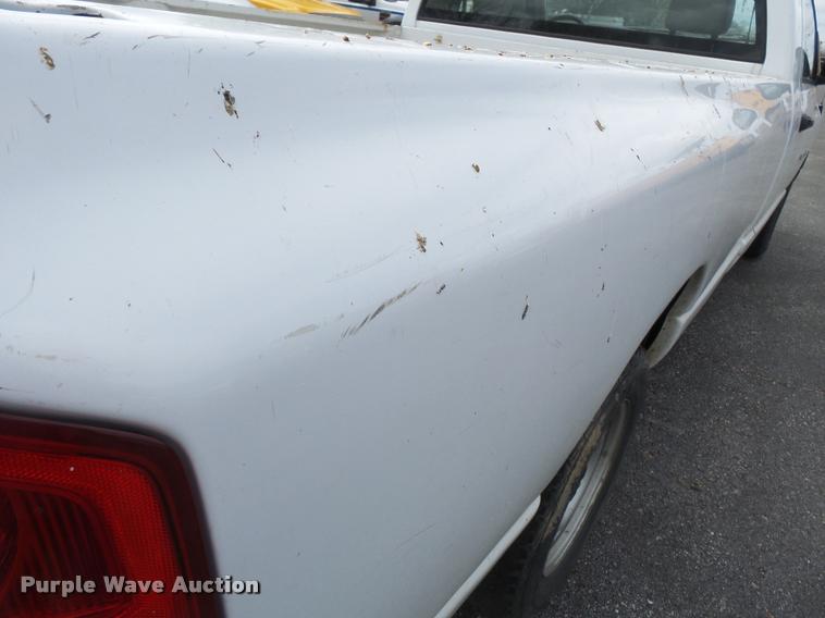 image for item K3331 2004 Dodge Ram 1500 pickup truck