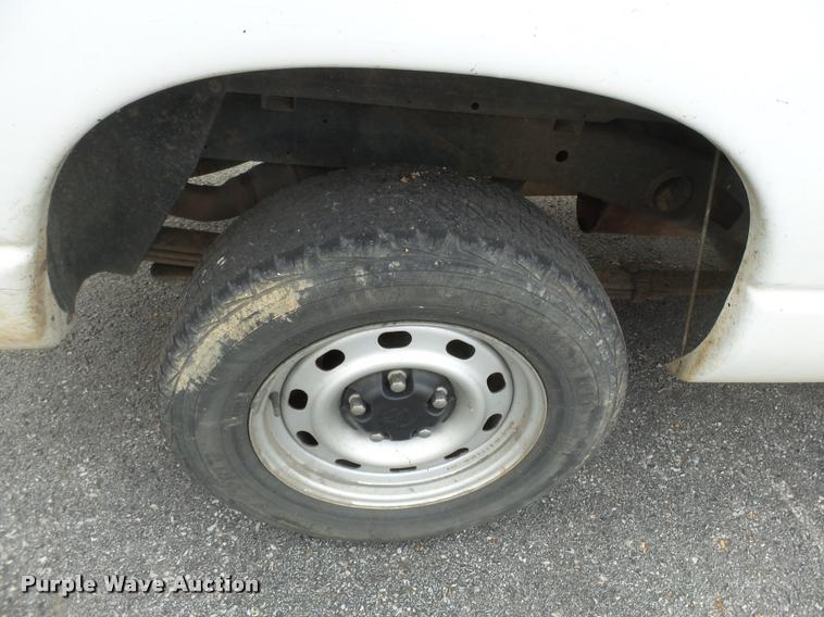 image for item K3331 2004 Dodge Ram 1500 pickup truck