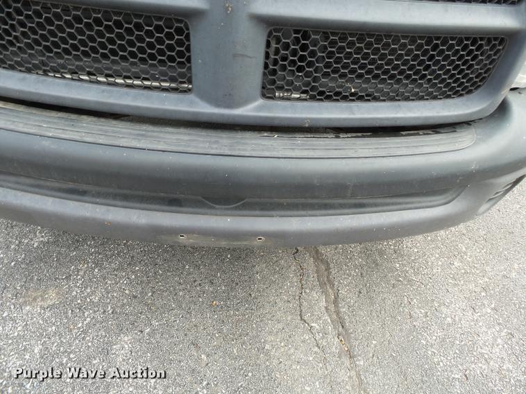 image for item K3331 2004 Dodge Ram 1500 pickup truck