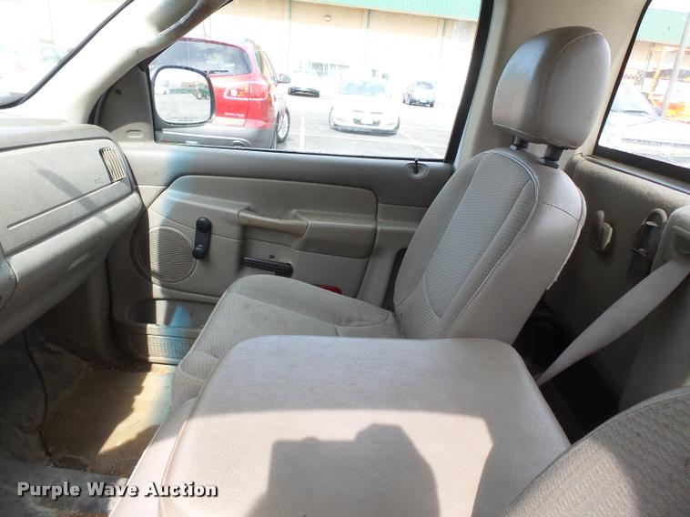 image for item K3331 2004 Dodge Ram 1500 pickup truck