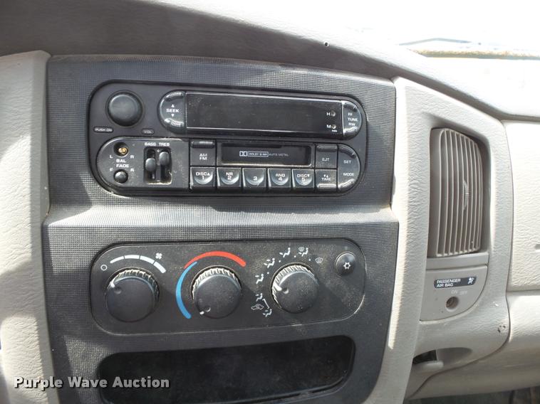 image for item K3331 2004 Dodge Ram 1500 pickup truck