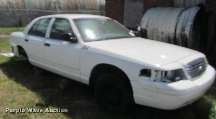 image for item K4930 2000 Ford Crown Victoria Police Interceptor