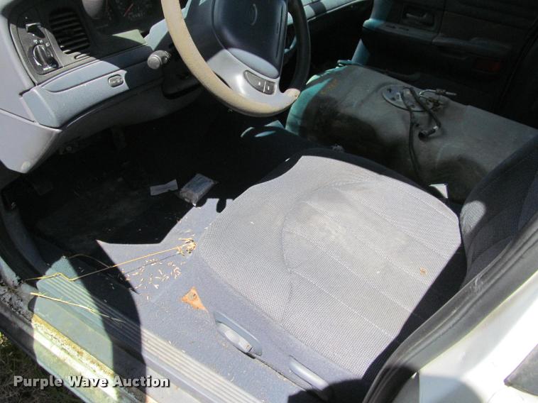 image for item K4930 2000 Ford Crown Victoria Police Interceptor