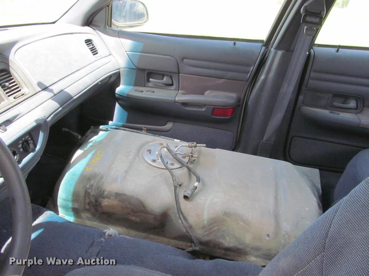 image for item K4930 2000 Ford Crown Victoria Police Interceptor