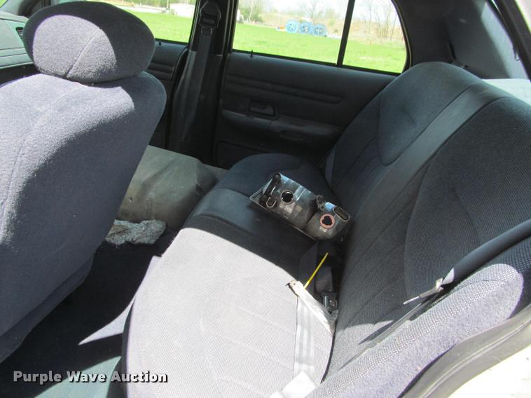 image for item K4930 2000 Ford Crown Victoria Police Interceptor
