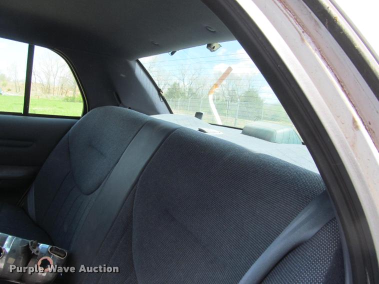 image for item K4930 2000 Ford Crown Victoria Police Interceptor