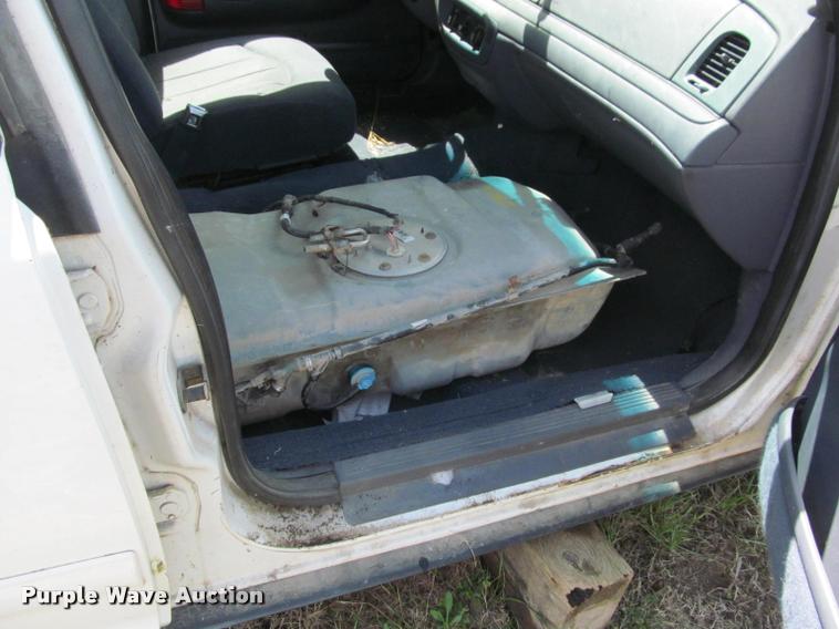 image for item K4930 2000 Ford Crown Victoria Police Interceptor