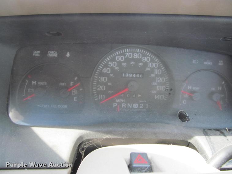 image for item K4931 2004 Ford Crown Victoria Police Interceptor