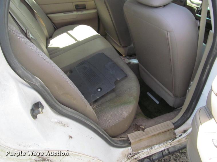 image for item K4931 2004 Ford Crown Victoria Police Interceptor