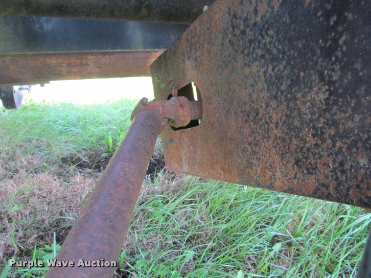 image for item K4933 1982 International F1924 vacuum truck