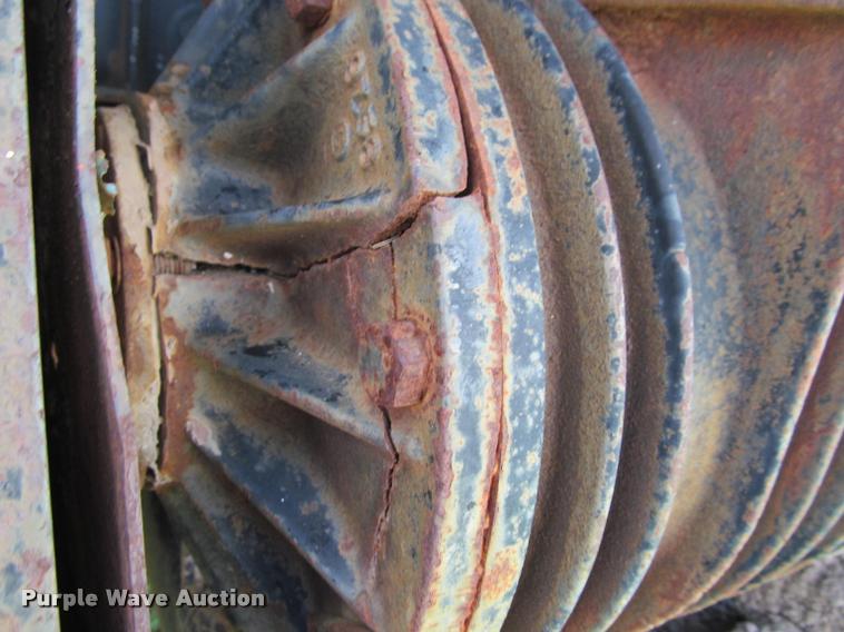 image for item K4933 1982 International F1924 vacuum truck