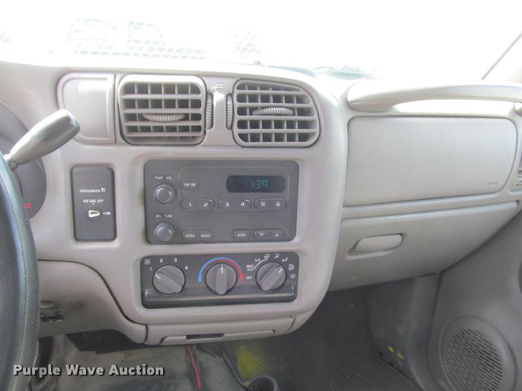 image for item K4936 2003 Chevrolet S10 Ext. Cab pickup truck