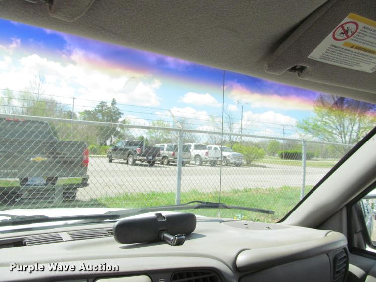 image for item K4936 2003 Chevrolet S10 Ext. Cab pickup truck