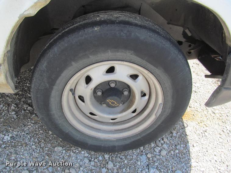 image for item K4936 2003 Chevrolet S10 Ext. Cab pickup truck