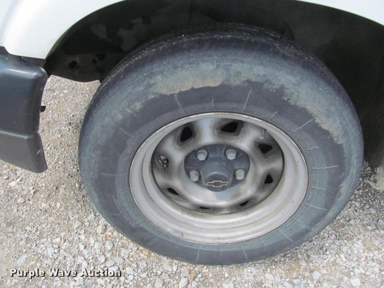 image for item K4936 2003 Chevrolet S10 Ext. Cab pickup truck