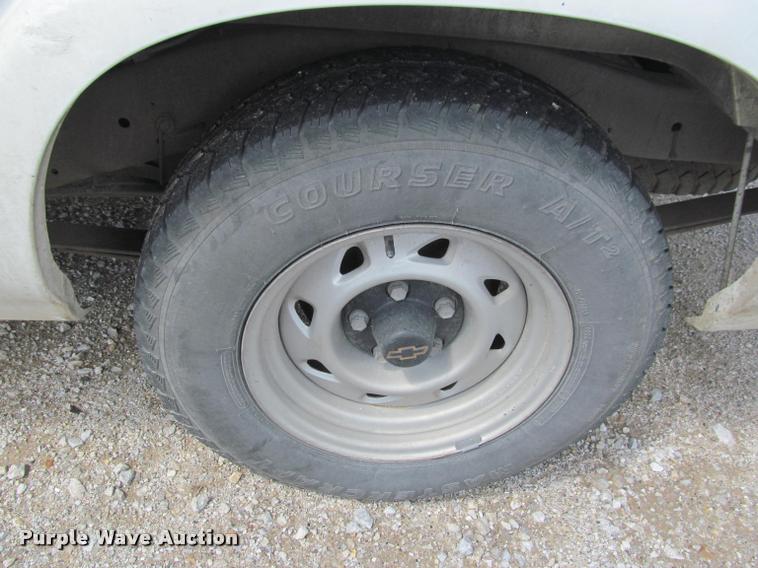 image for item K4936 2003 Chevrolet S10 Ext. Cab pickup truck