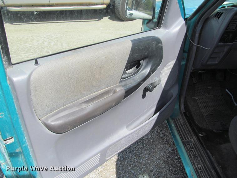 image for item K4937 1994 Ford Ranger XLT pickup truck