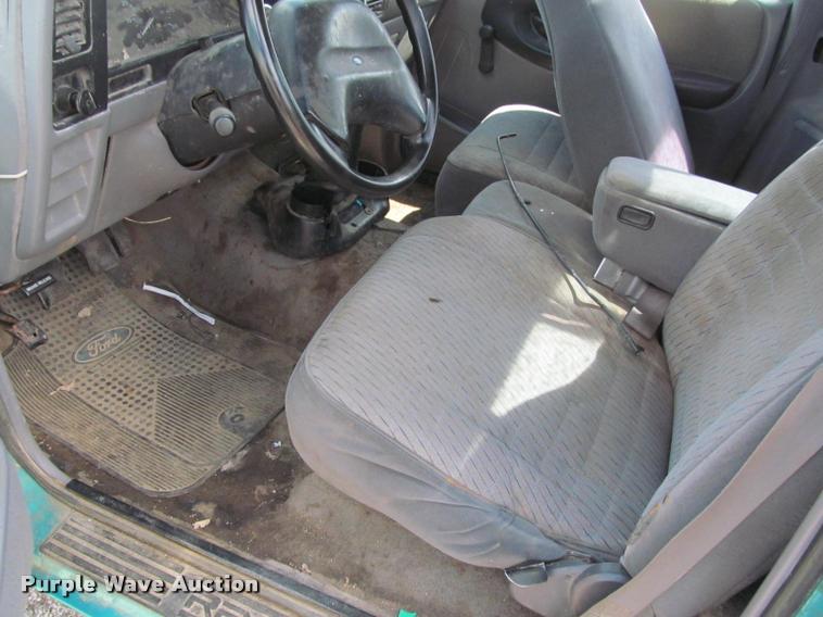 image for item K4937 1994 Ford Ranger XLT pickup truck