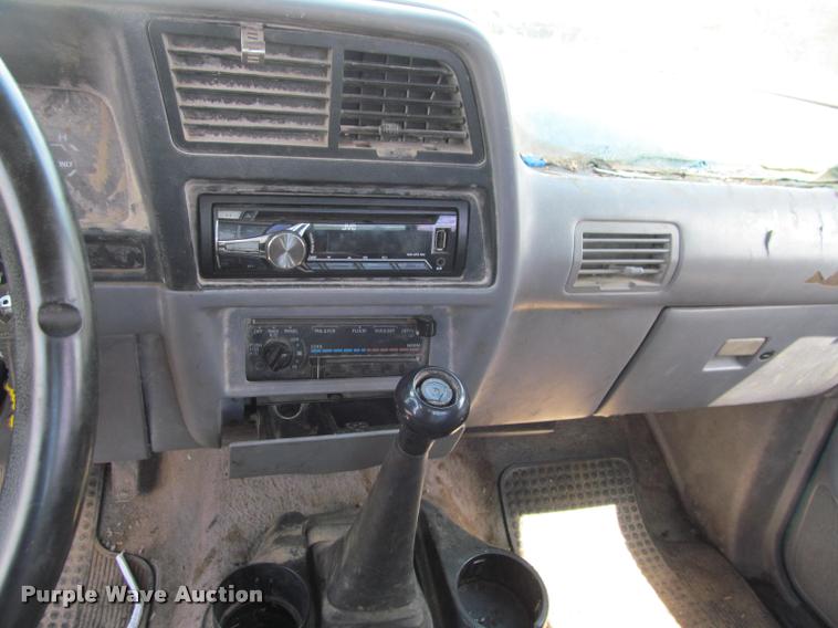 image for item K4937 1994 Ford Ranger XLT pickup truck
