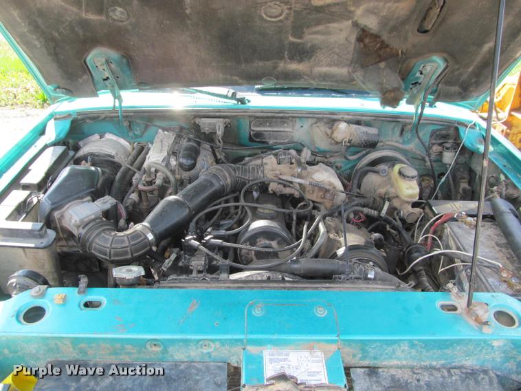 image for item K4937 1994 Ford Ranger XLT pickup truck