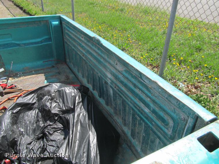 image for item K4937 1994 Ford Ranger XLT pickup truck